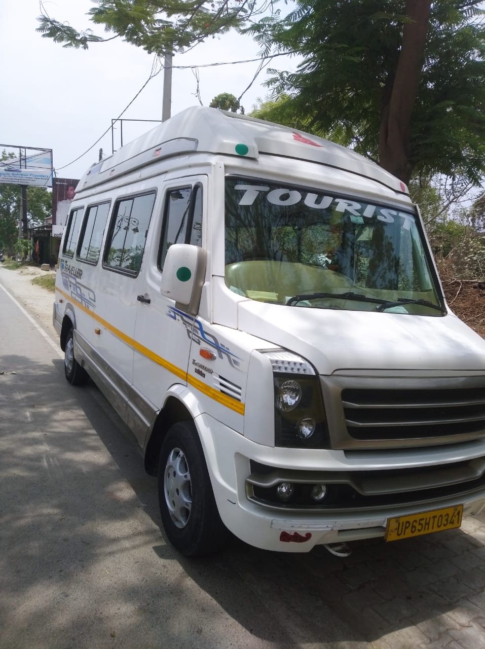 Tempo Traveler Varanasi